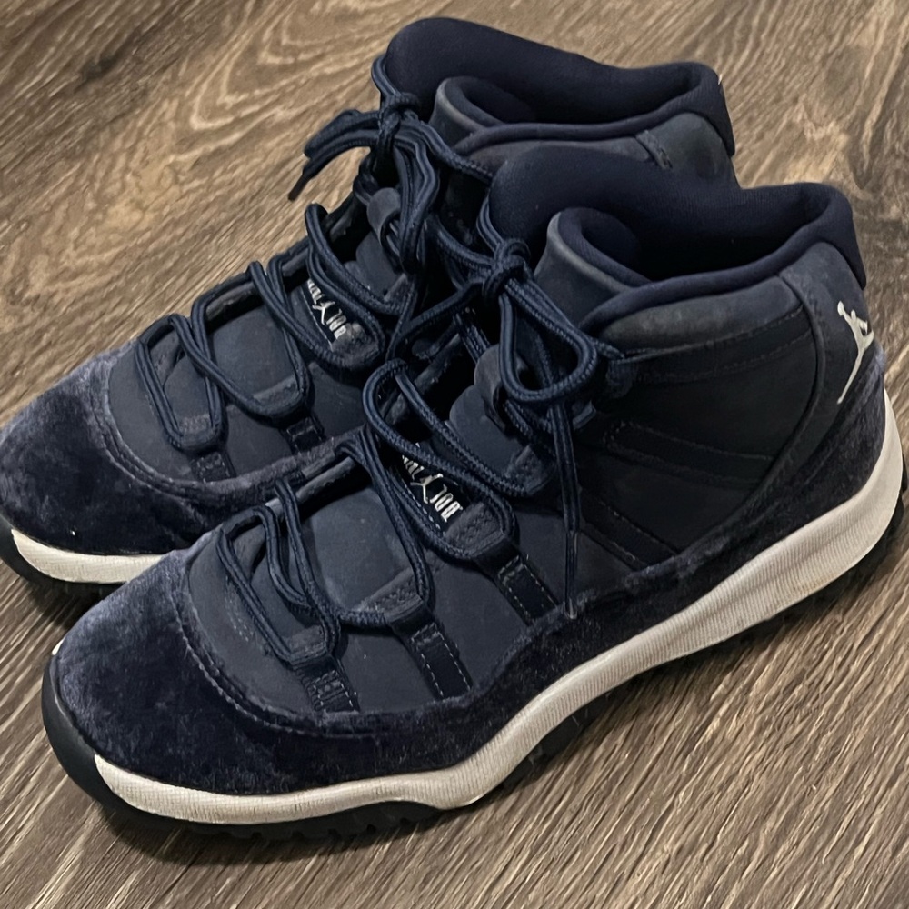 Boys Jordan 11 Retros